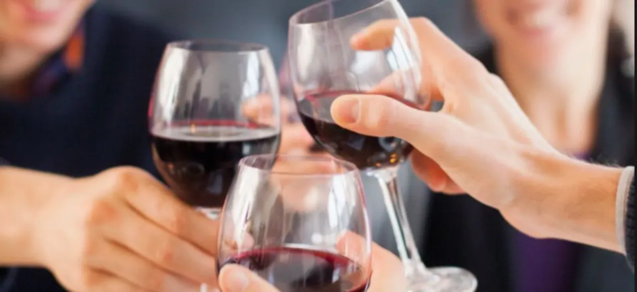 Beware! Heavy alcohol use may slow brain growth, says study