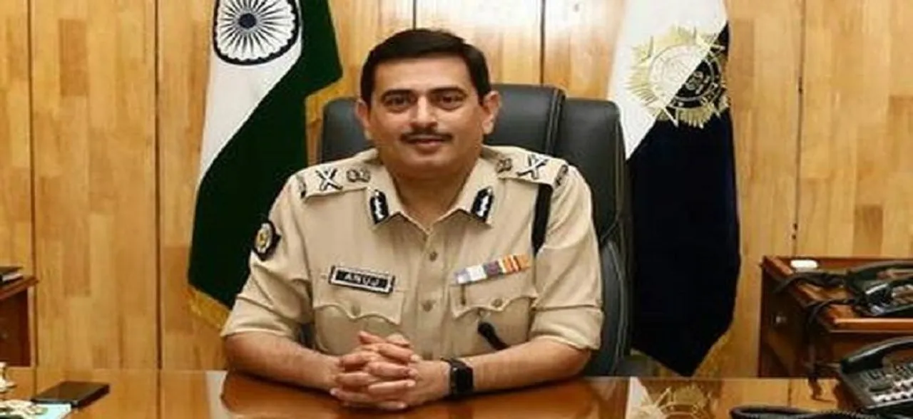 EC removes Kolkata Police Commissioner, 3 other top cops in Bengal ahead of Lok Sabha polls  