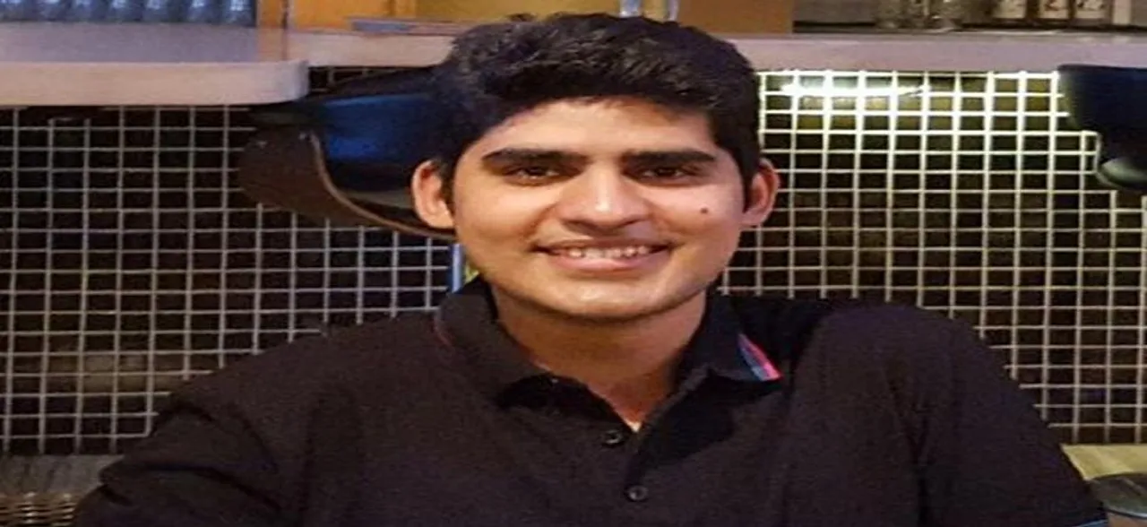 UPSC topper Kanishak Kataria thanks girlfriend for success, Twitterati can't stop cheering 