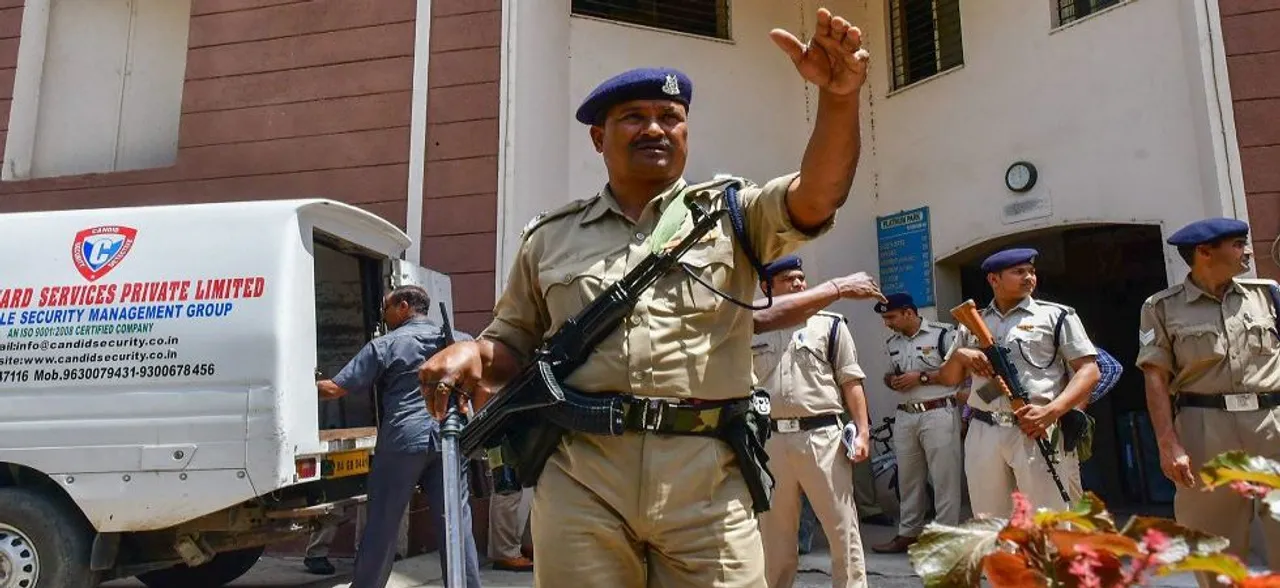 Rs 281-crore slush funds racket busted in MP, I-T says funds went to 'major political party HQ in Delhi'
