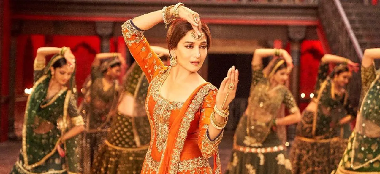 Kalank song Tabaah Ho Gaye OUT: Madhuri Dixit is the epitome of grace and perfection