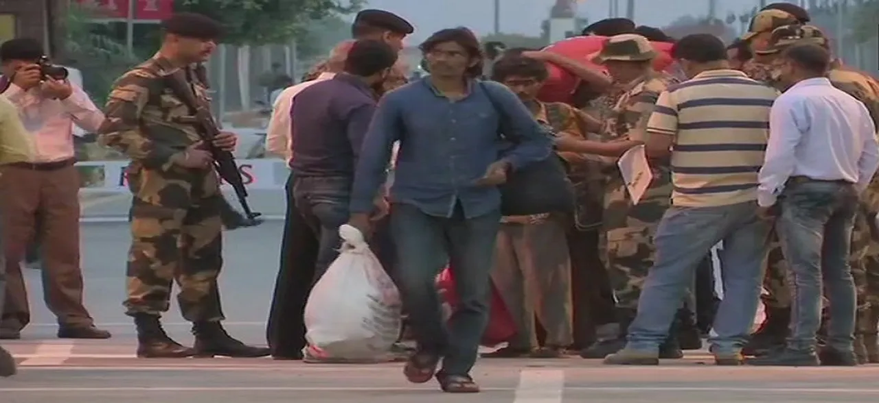 Pakistan releases 100 Indian fishermen as goodwill gesture