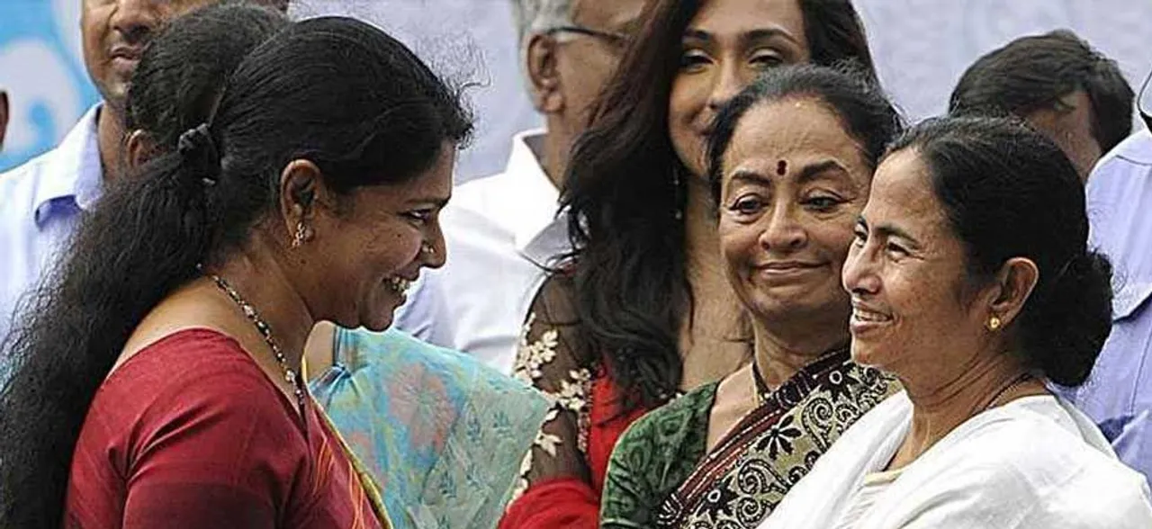 Mamata Banerjee comes out in support of Kanimozhi, says Modi trying to threaten Opposition