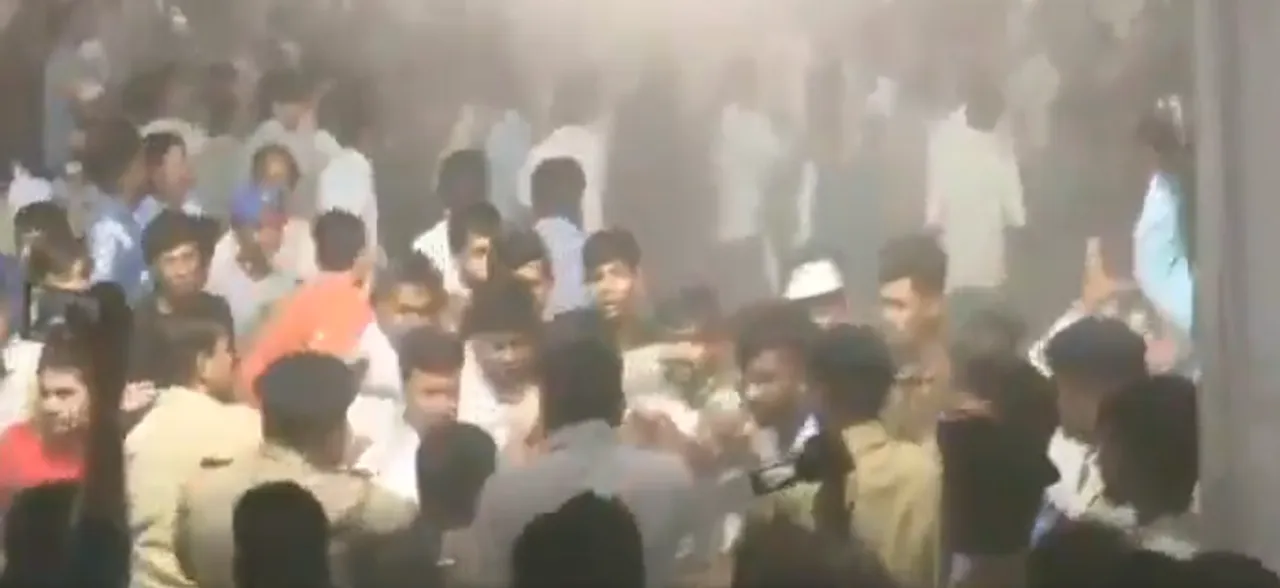 Day after slapgate, scuffle breaks out at Hardik Patel's public meeting in Ahmedabad