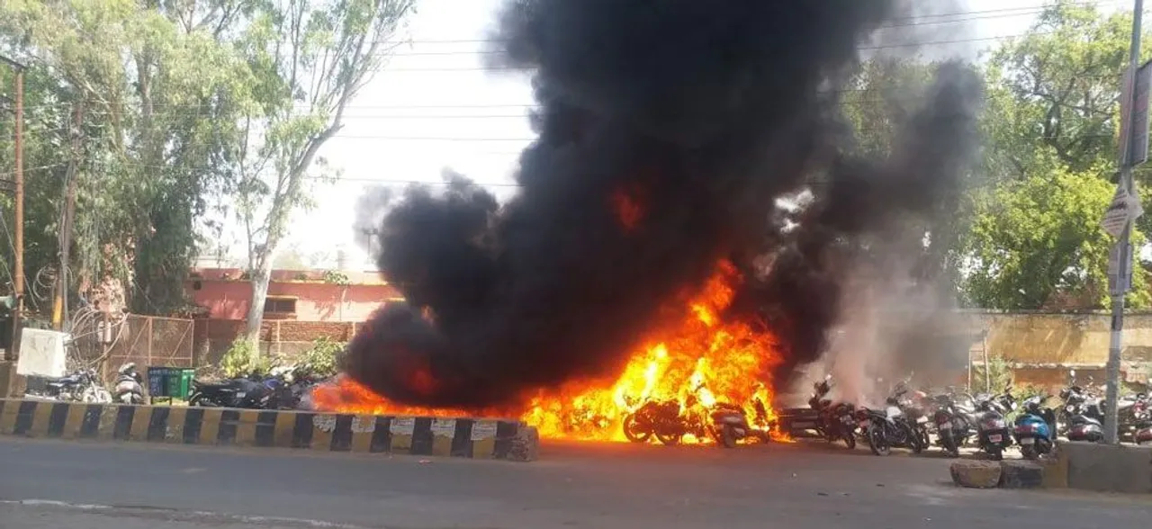 30 motorbikes gutted in fire outside EVM distribution centre in Hardoi