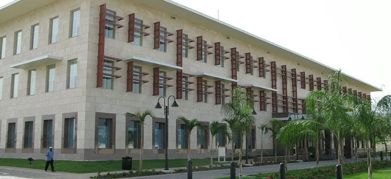 Gunfire reported near US Embassy in Haiti, citizens urged to shelter in place