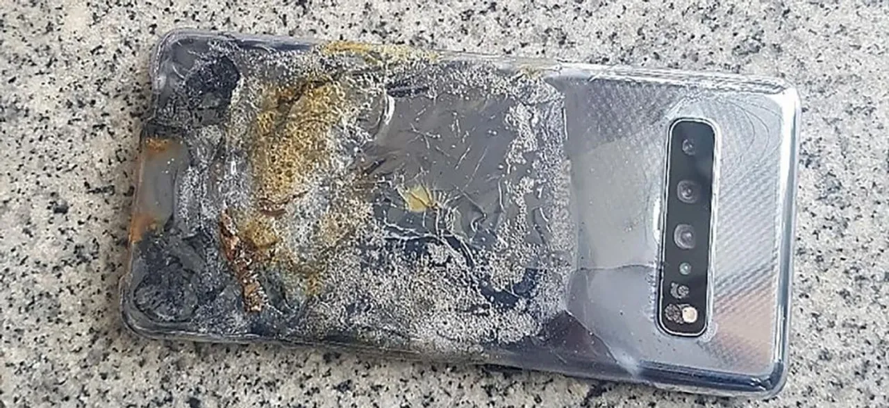 Samsung defends Galaxy S10 5G model, claims damage caused by â€˜external impactâ€™