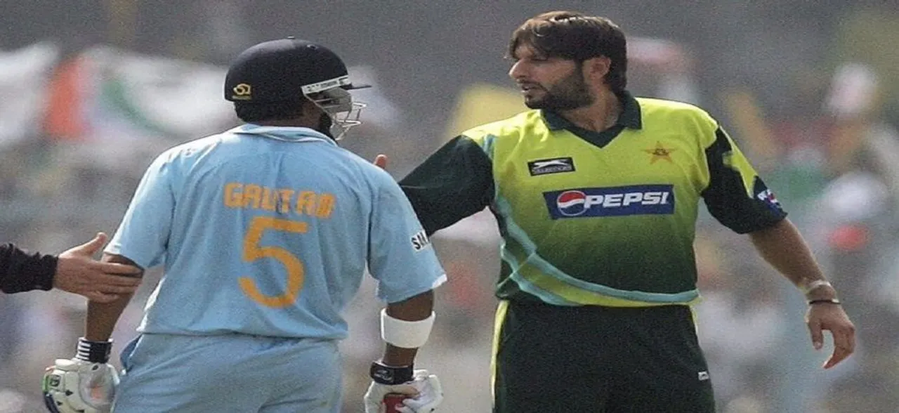 Gautam Gambhir thinks he is a cross between Don Bradman and James Bond: Shahid Afridi