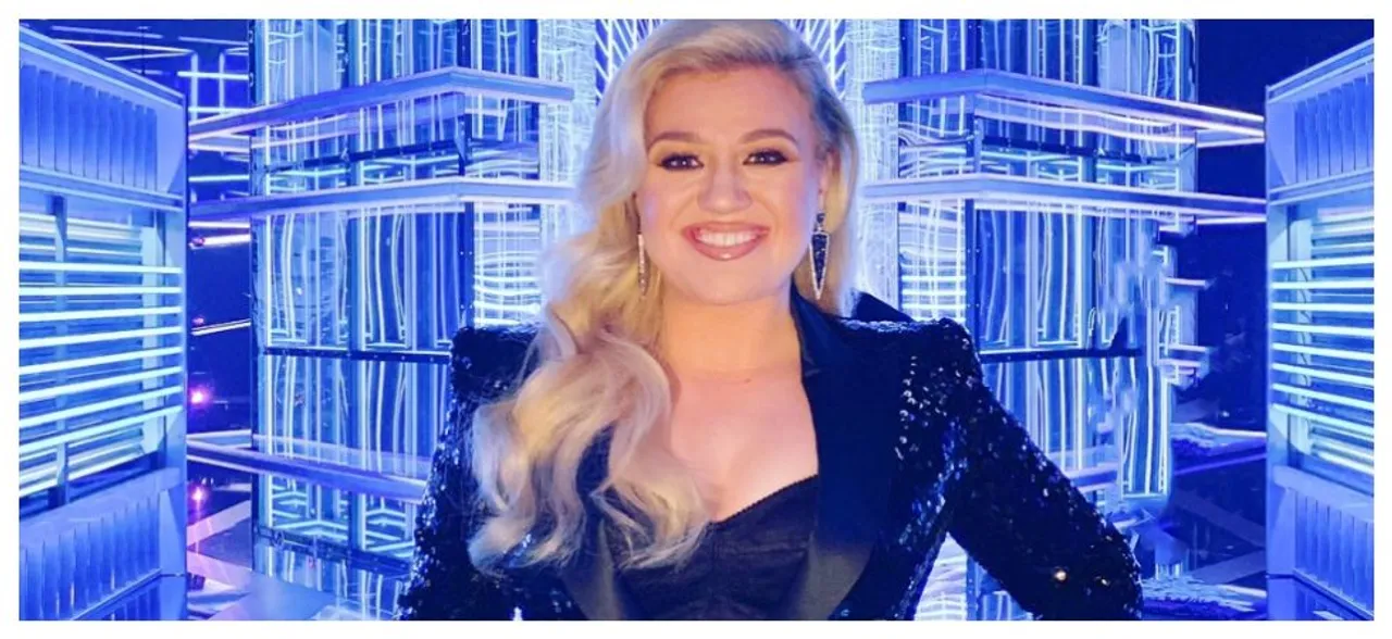 Kelly Clarkson underwent appendix surgery hours after hosting Billboard Music Awards