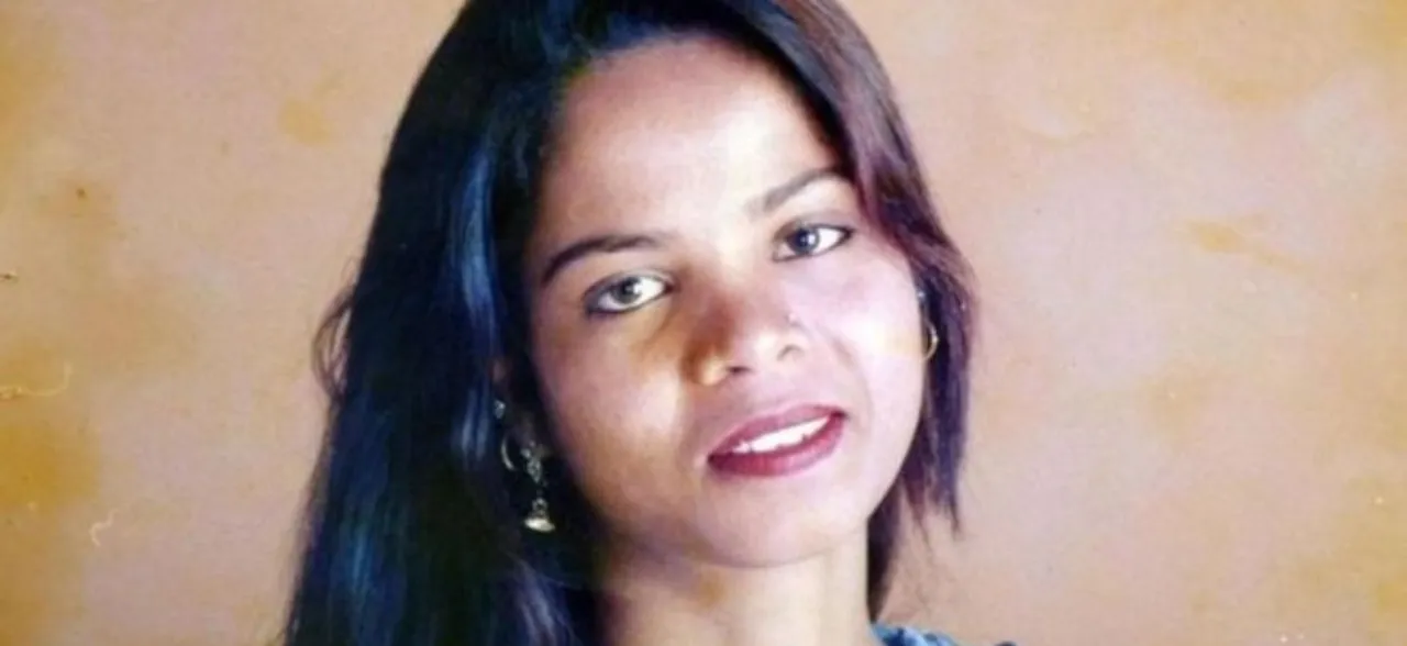 Asia Bibi, Christian woman in blasphemy row, leaves Pakistan: Reports 