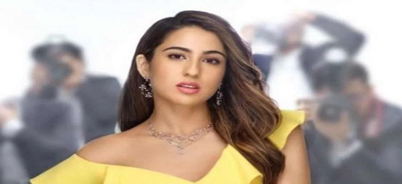 On the auspicious day of Akshaya Tritiya, Sara Ali Khan signs a jewelry brand