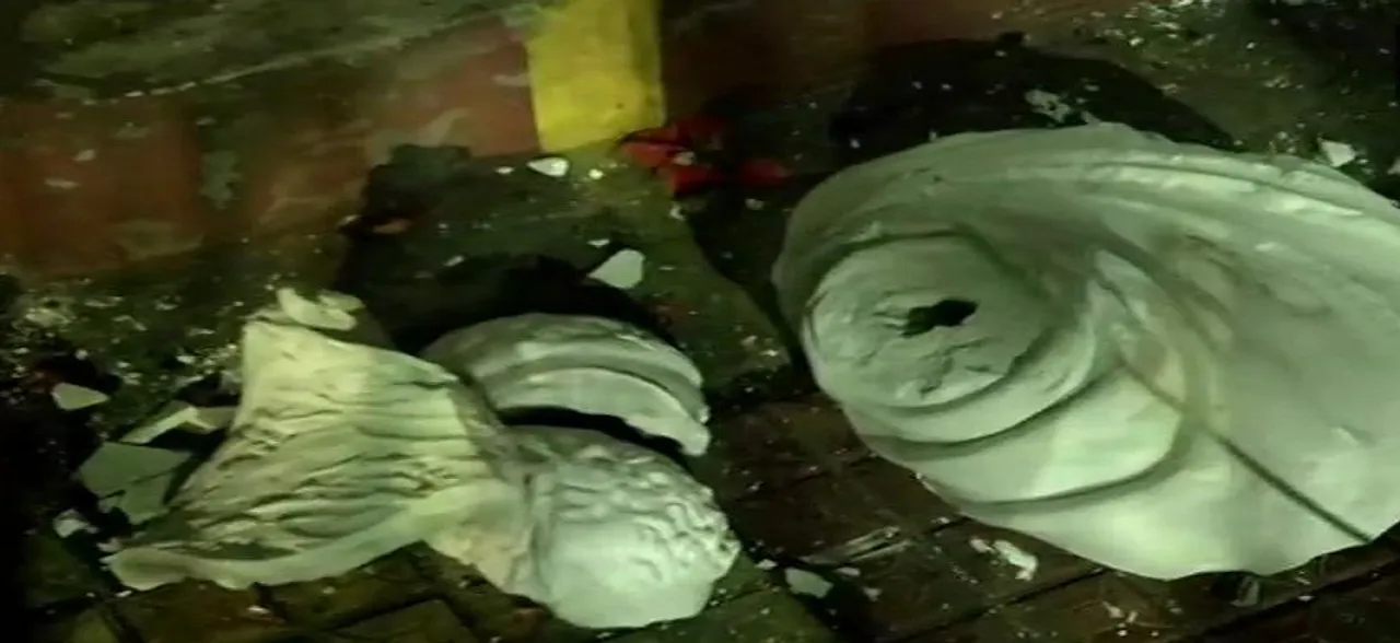 Kolkata: BJP activists allegedly vandalise Vidyasagarâ€™s statue during Amit Shah's roadshow