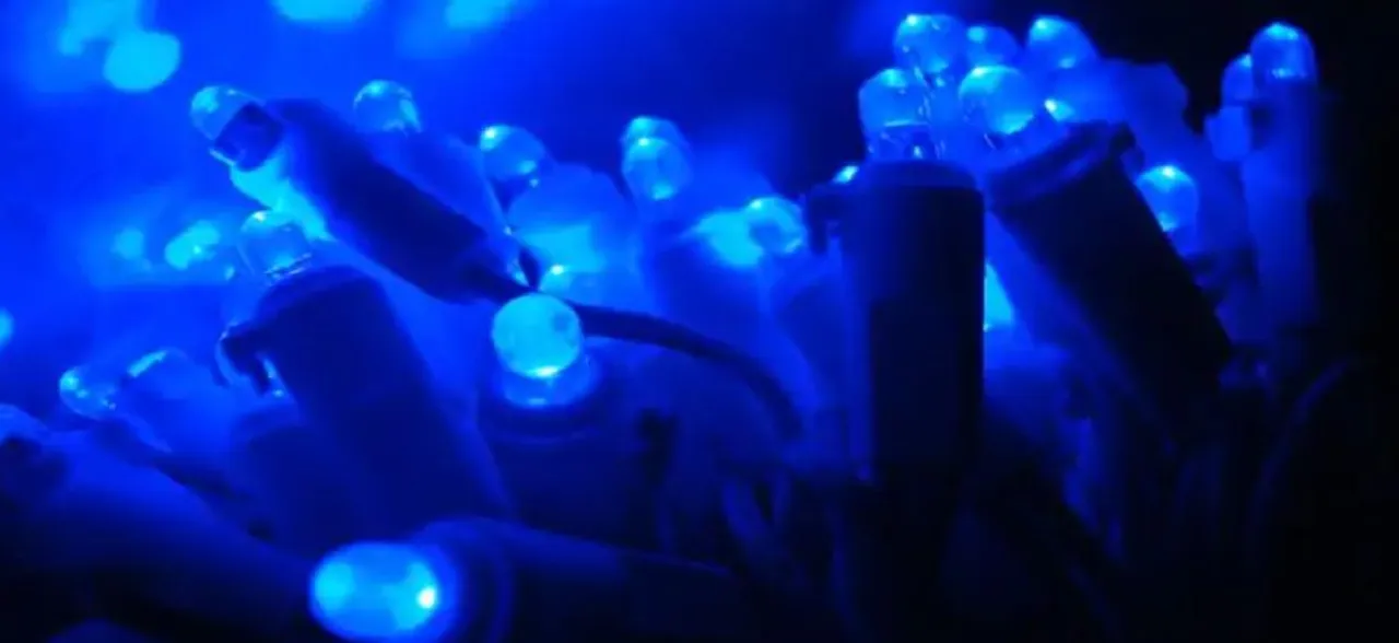 LED light can damage eyes, health authority warns