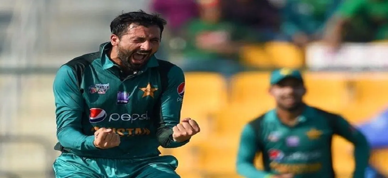 Junaid Khan posts picture with tape on mouth after World Cup exclusion