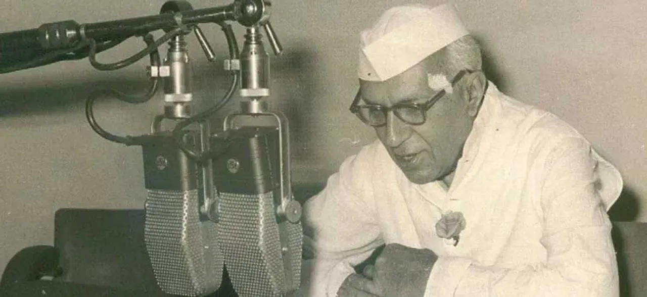 Jawaharlal Nehru death anniversary: Modi pays tributes to first PM, remembers his contribution