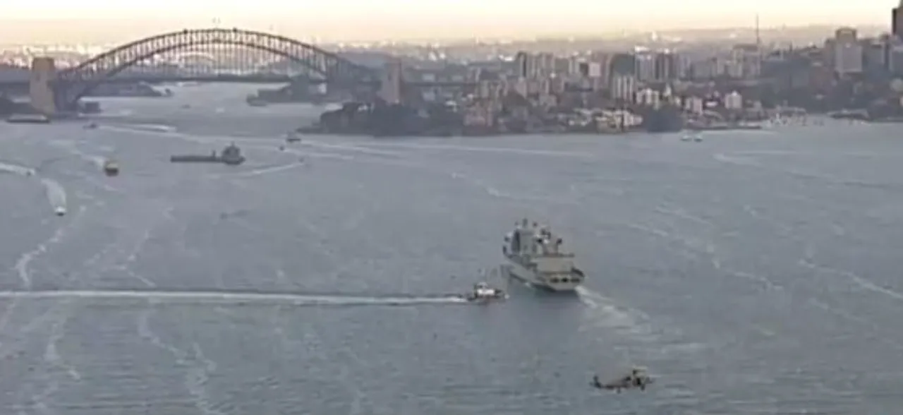 Chinese warships steam into Sydney Harbour, 'what's real story,' asks expert 
