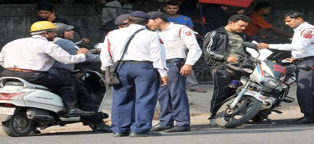 Delhi traffic police constable alleges harassment by seniors, video goes viral