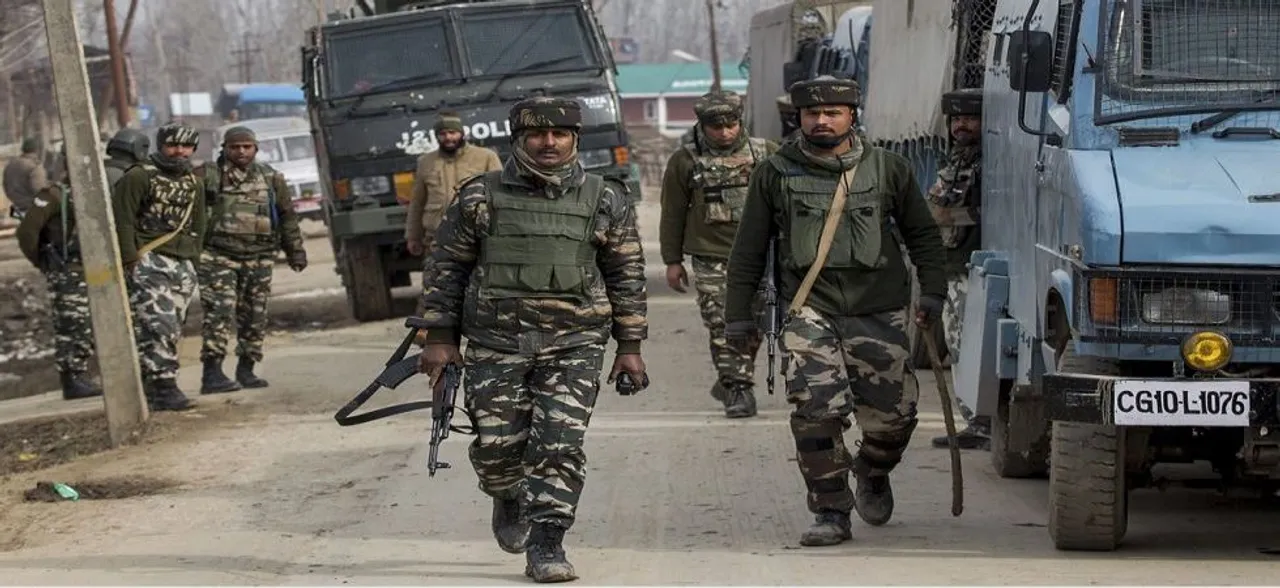 Terrorists hurl grenade at police station in Jammu and Kashmir's Sopore, 2 injured