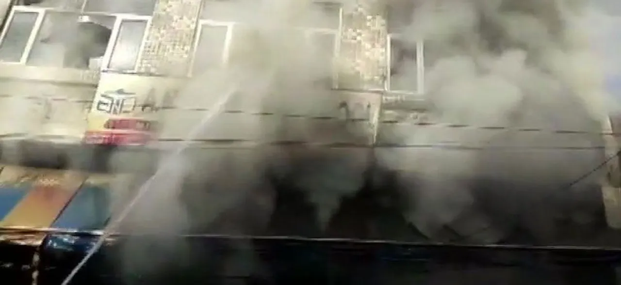 3 killed due to massive fire in Faridabad's private school, rescue operations underway