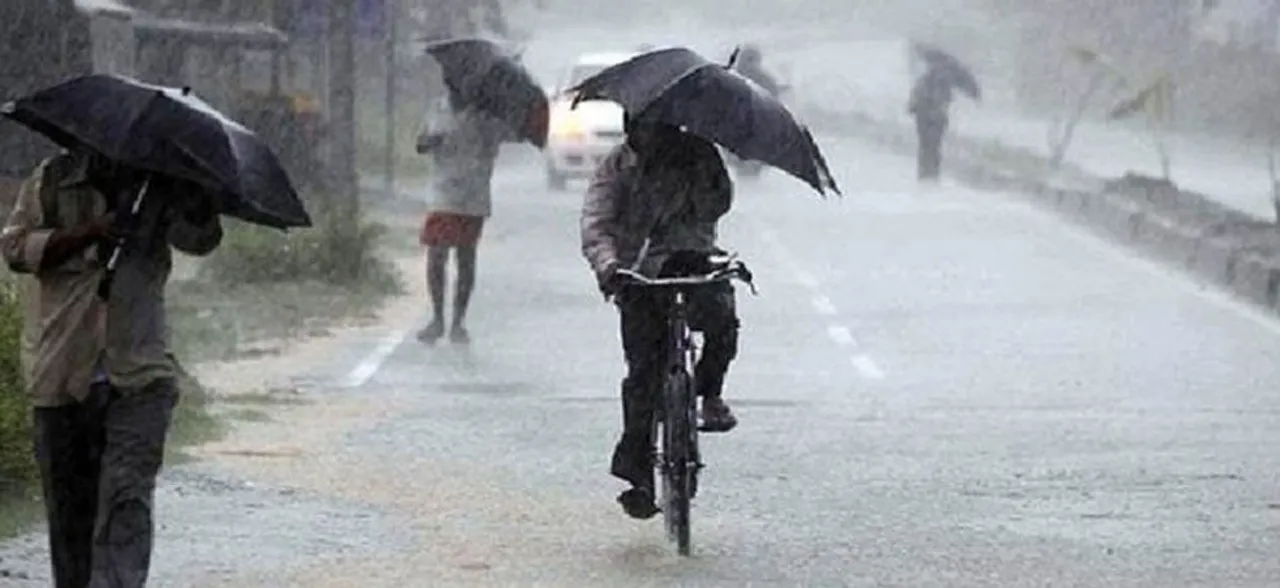 Heavy pre-monsoon rains batter parts of Maharashtra, 1 killed in Nashik
