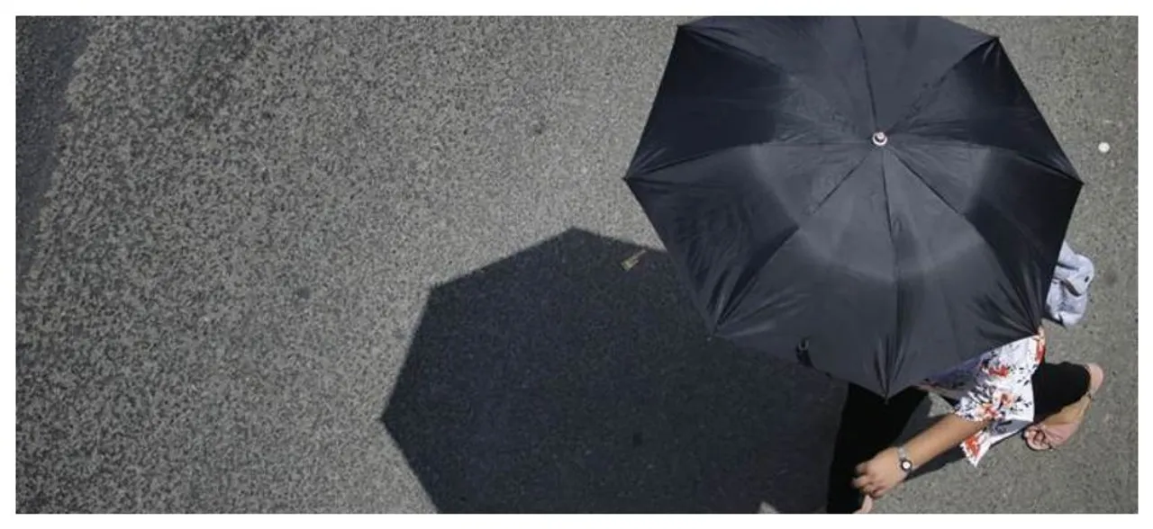 Heat waves strikes North India: Five surprising ways and tricks to help you stay cool