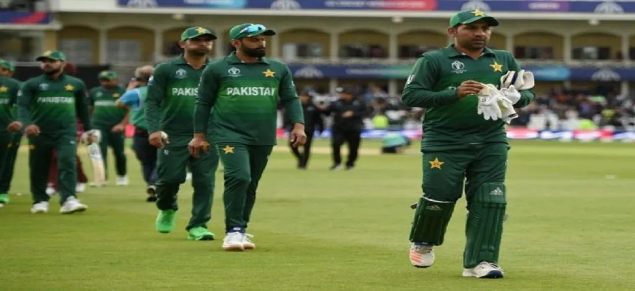 Pakistan must bring their A game and take early wickets against India: Waqar