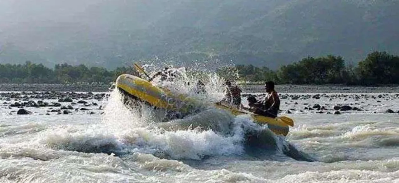 Two killed, five others injured after rafting boat capsizes in south Kashmirâ€™s Pahalgam 