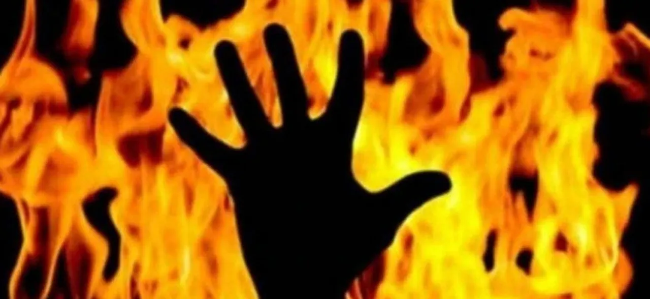 Traffic cop, who set ablaze woman civil police officer in Kerala, dies during treatment