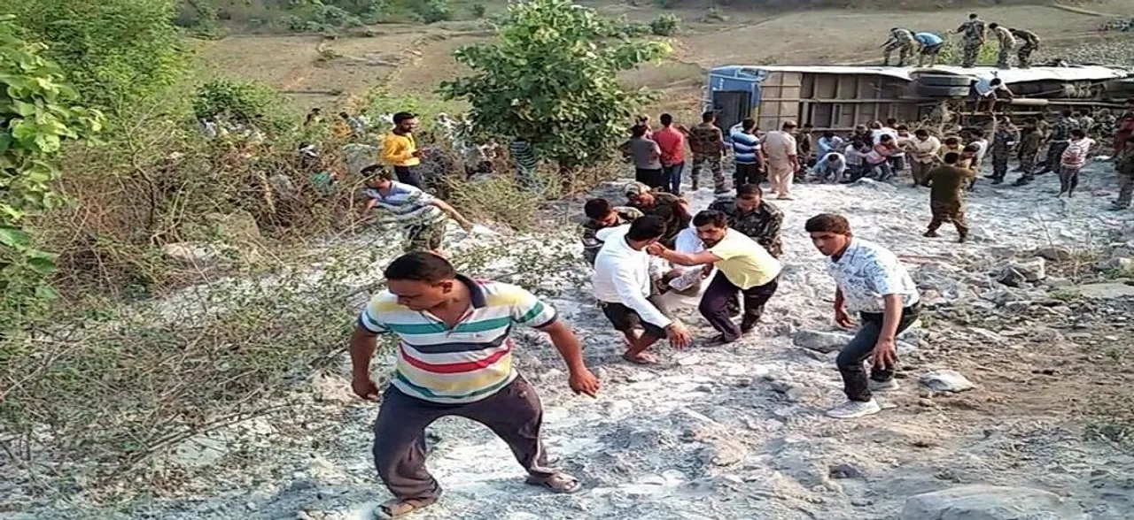 Jharkhand: 6 killed, 39 injured as bus falls into gorge in Garhwa 