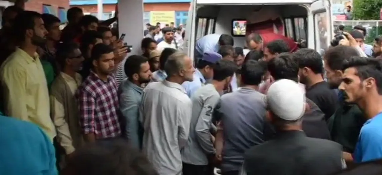 11 students killed, 6 injured after bus falls into deep gorge in J-Kâ€™s Shopian district