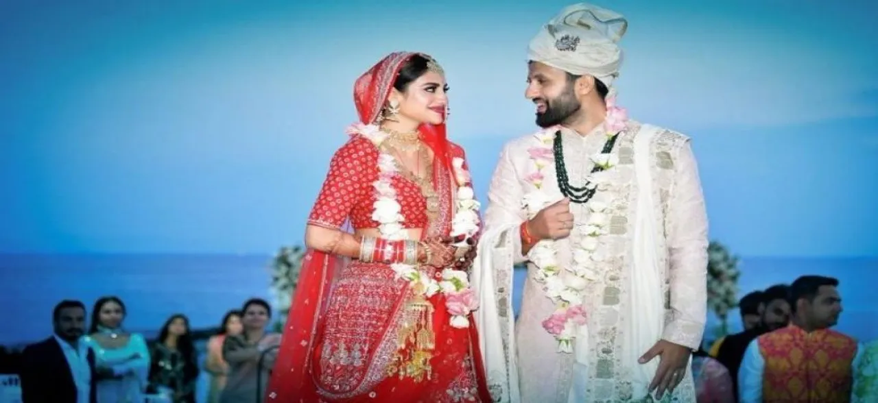 Nusrat Jahan-Nikhil Jain host grand reception ceremony, Mamata Banerjee, Mimi Chakraborty among attendees