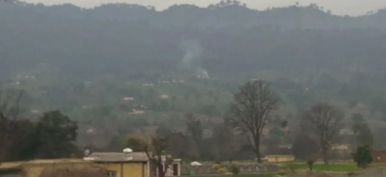 Jammu and Kashmir: Pakistan violates ceasefire in Nowshera sector of Rajouri district 