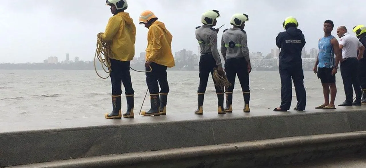 2 drown at Marine Drive, one body recovered; rescue operation underway