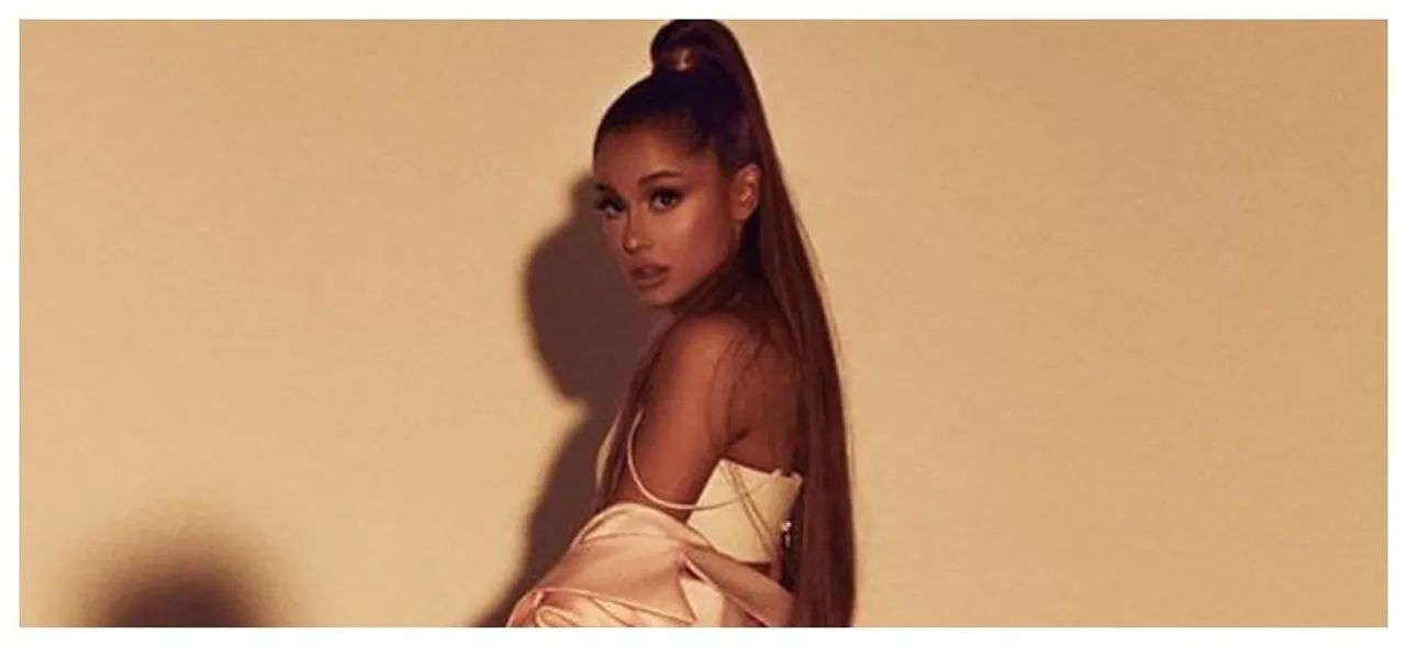 Ariana Grande breaks down while singing song for former boyfriend at concert, WATCH 