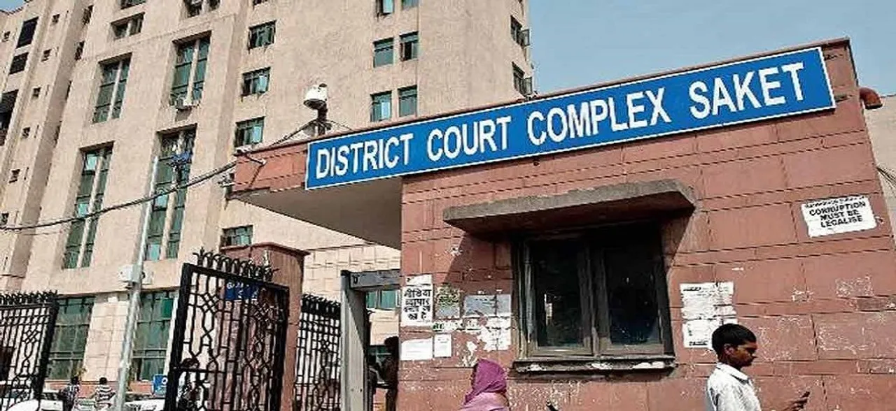 Man accused in chain-snatching case jumps off 5th floor of Saket Court, dies