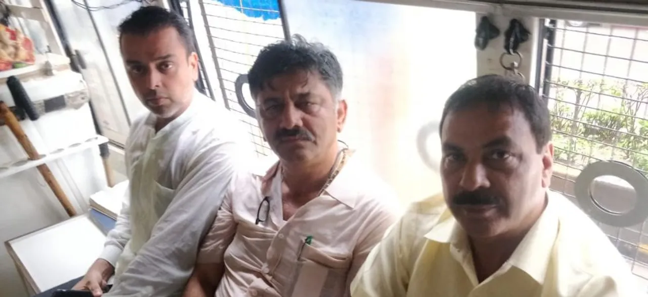 Karnataka Crisis: Congress' DK Shivakumar detained by Mumbai Police, Section 144 imposed in Powai  
