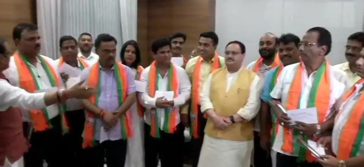 10 rebel Goa Congress MLAs, who resigned from party, join BJP in presence of JP Nadda