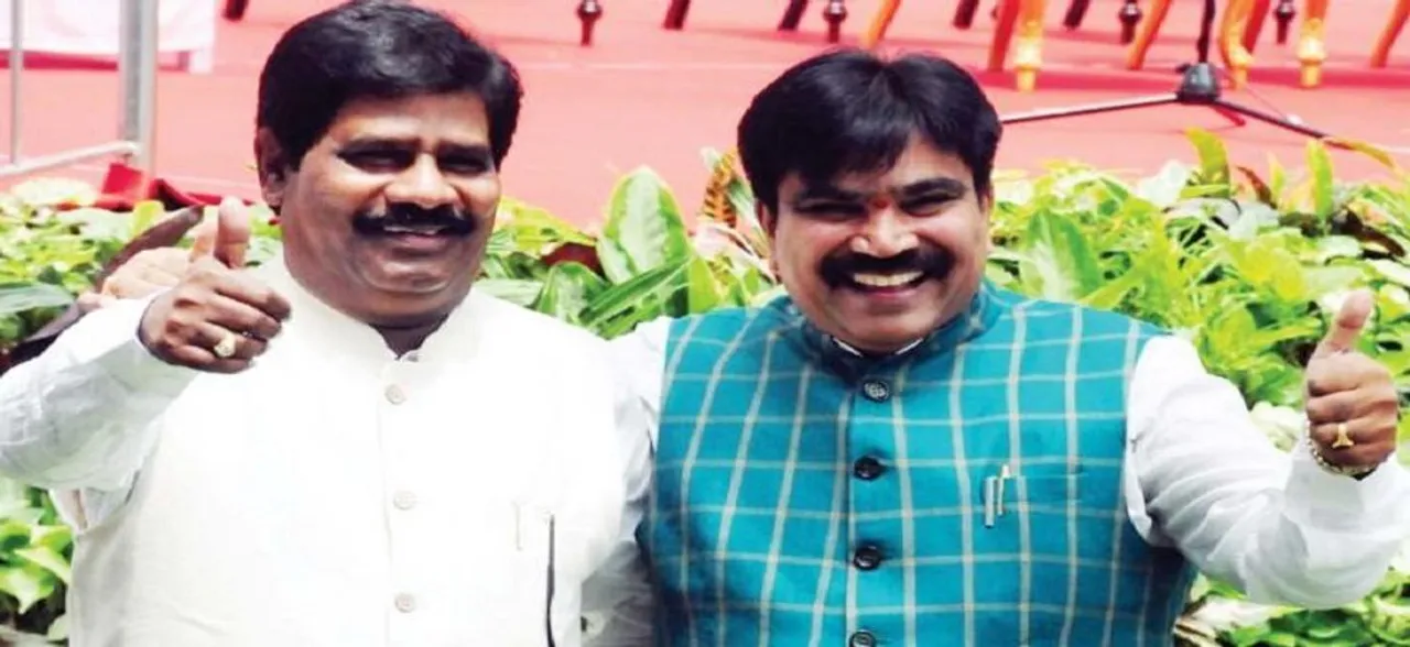 Karnataka Crisis: Two Independent MLAs seek seats on Opposition side in assembly
