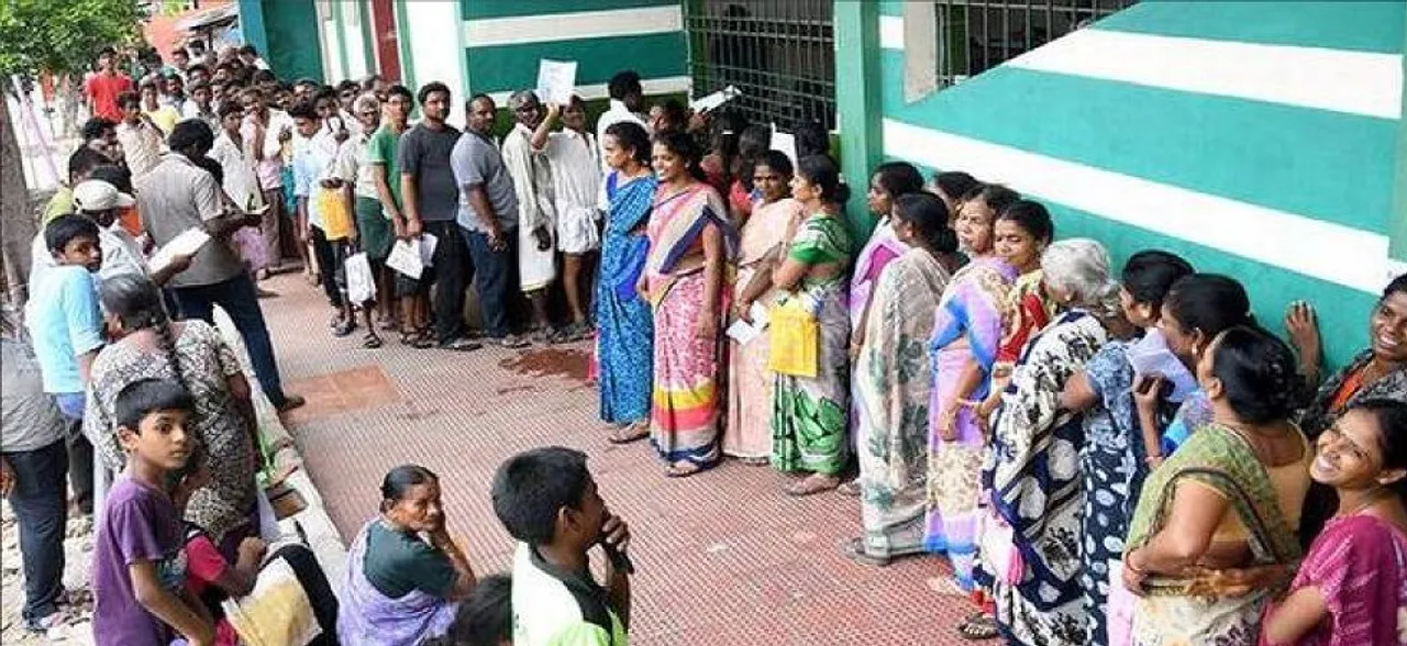 4 devotees die after darshan of Lord Athivaradar as huge crowd throngs Kancheepuram temple