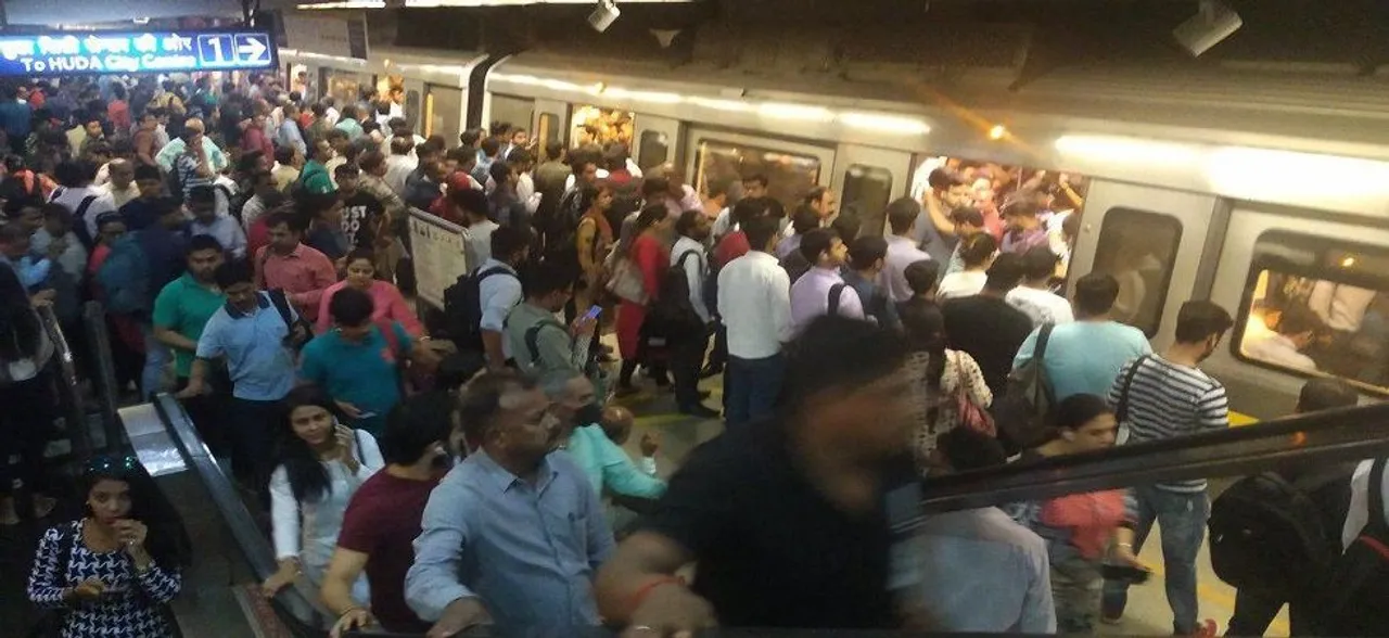 Technical snag hits Delhi Metro's Violet Line, passengers face hassles