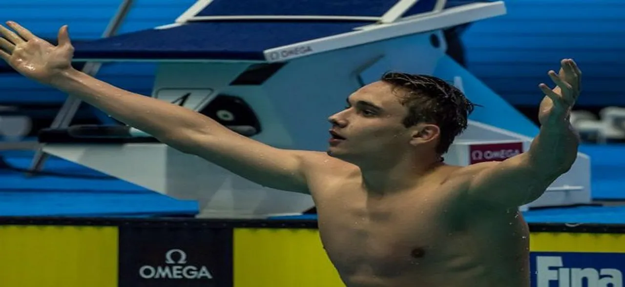Kristof Milak shatters 200m swimming world record, gets high praise from Michael Phelps