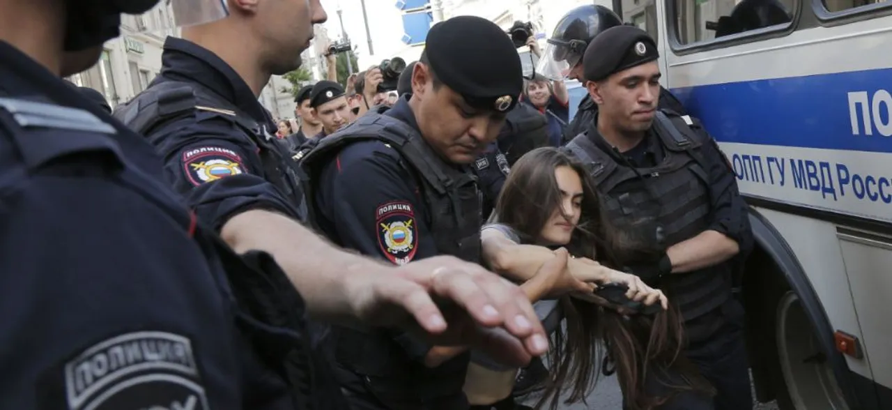 Moscow police arrest hundreds at rally for fair elections: monitor