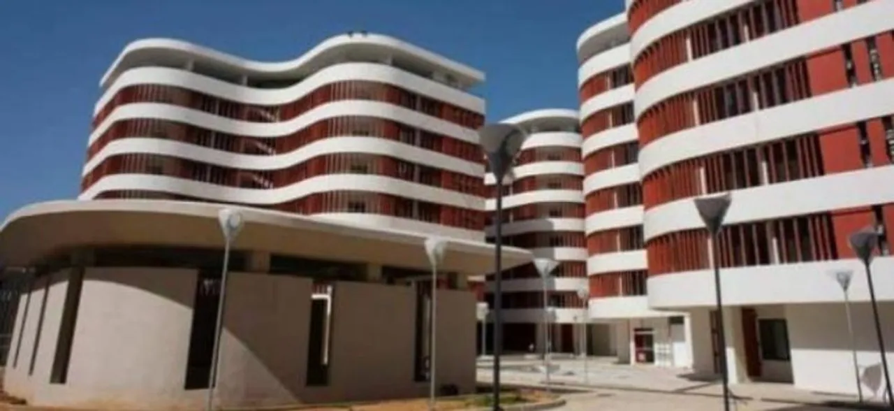 IIT Hyderabad develops low-cost, eco-friendly solar cells using 'kumkum dye'