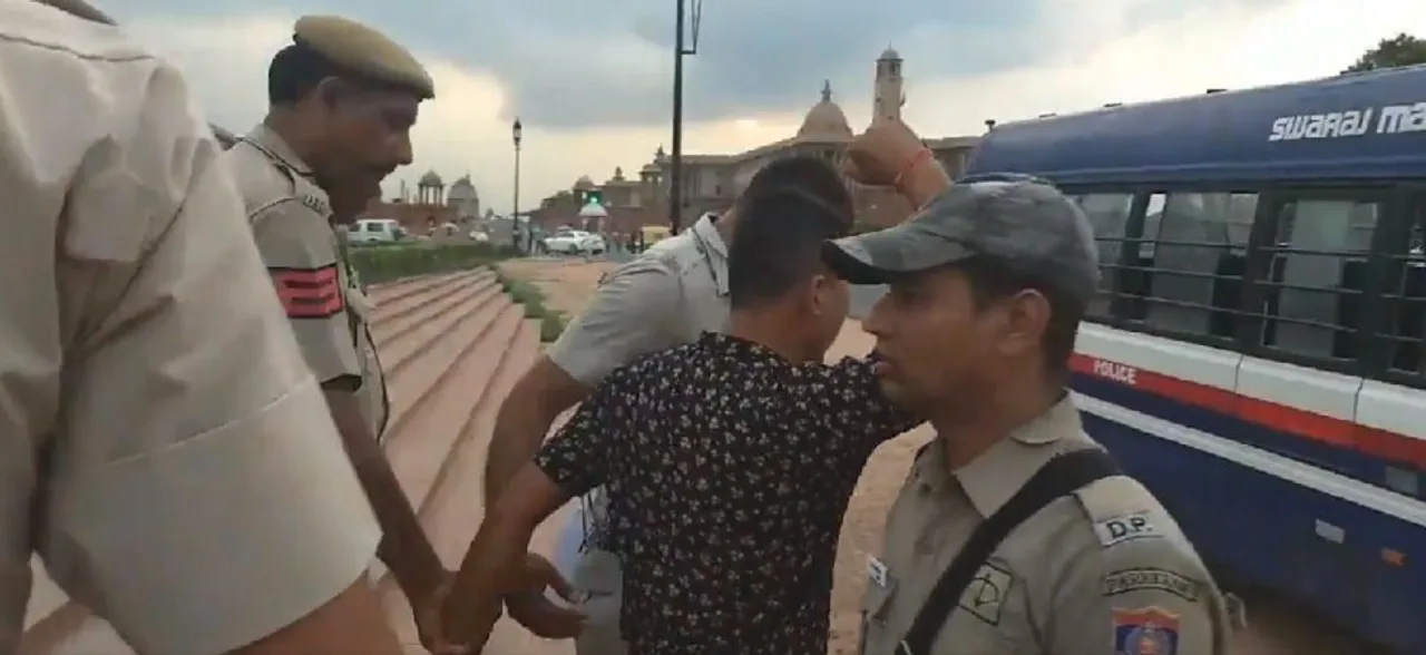 VIDEO | Delhi: Man sets off sutli bombs at Vijay Chowk, creates panic  