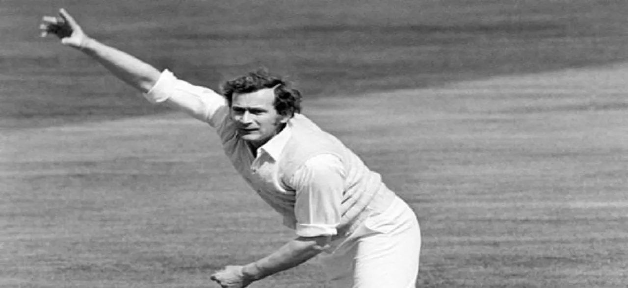 Malcolm Nash, the first bowler to concede six sixes in an over, dies at 74
