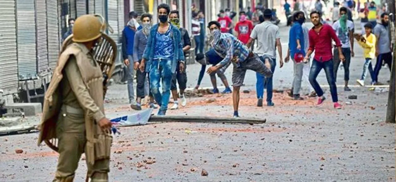 5 out of 6 local terrorists in Jammu and Kashmir have history of stonepelting: Army
