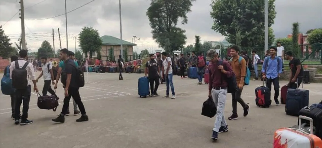 After 'Leave Kashmir' advisory to Amarnath pilgrims, NIT students evacuate campus