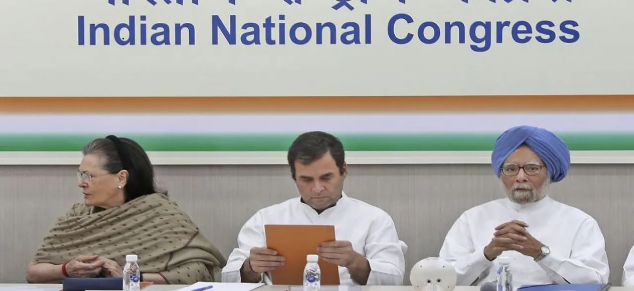 Shashi Tharoor says CWC should appoint interim Congress chief soon, Milind Deora prefers Pilot, Scindia