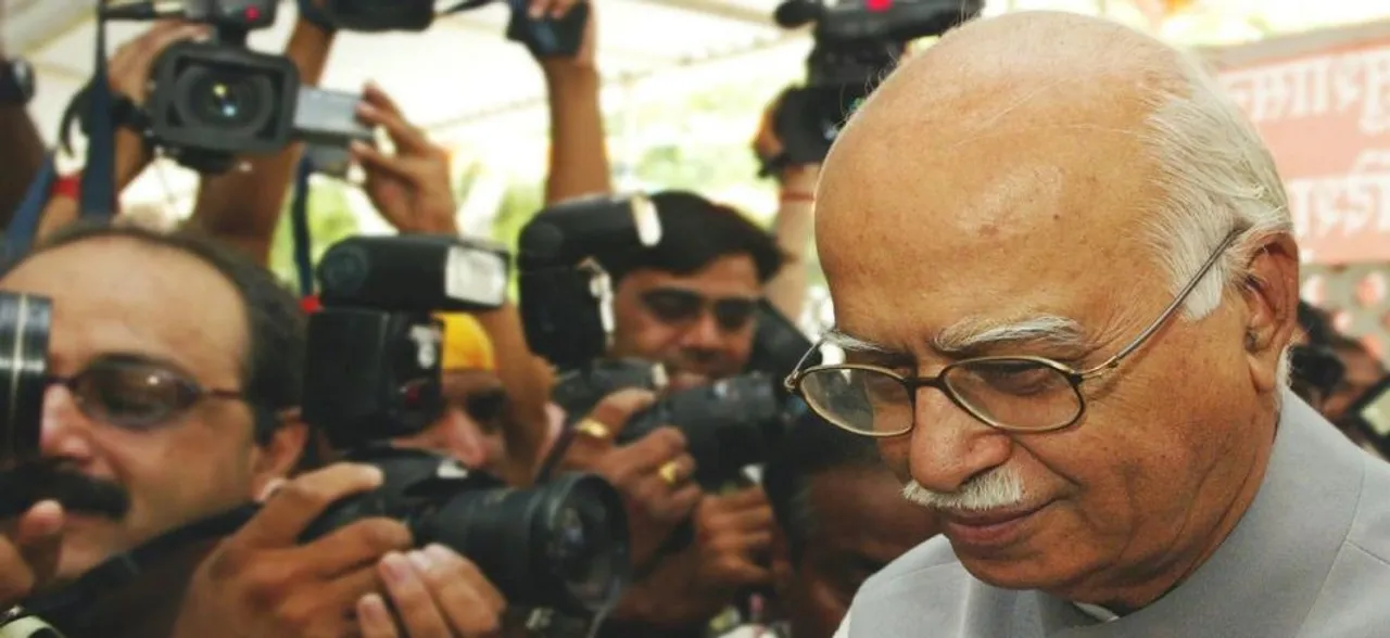 Article 370 revocation 'bold step' towards strengthening national integration, says LK Advani