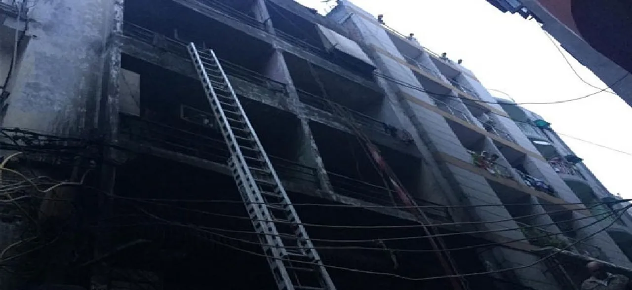 5 dead, 11 Injured after multi-storey building catches fire in Delhi's Zakir Nagar